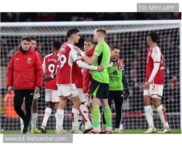 足总杯惊天逆转阿森纳6-2狂胜巴萨引发争议判罚热议