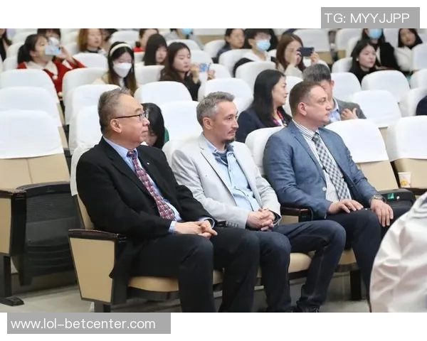 姚明斌教授在国际学术舞台上的卓越贡献与影响力分析