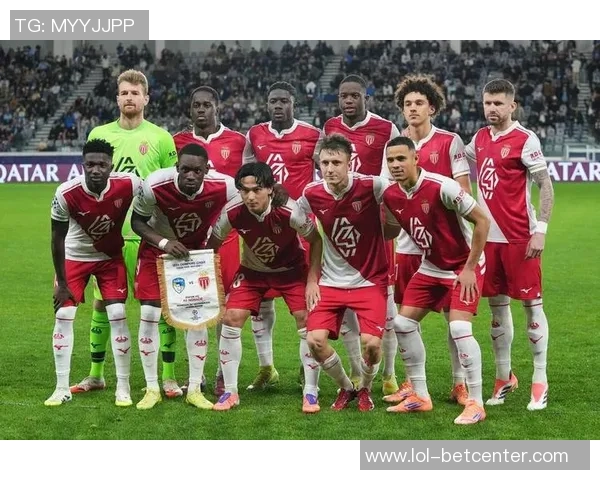 欧冠经典战役AC米兰逆转曼城五球大胜引发争议判罚热议