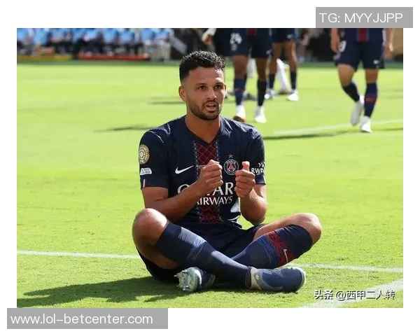 足总杯惊现冷门巴黎圣日耳曼与热刺激战成平局补时进球引爆全场