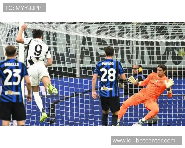 德甲惊现冷门国米3-0战胜里昂乌龙球瞬间引发全场轰动 德甲惊现冷门国米3-0战胜里昂乌龙球瞬间引发全场轰动