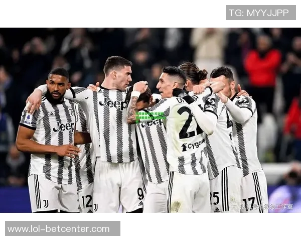 欧联杯精彩对决多特蒙德与尤文图斯战成平局神奇扑救引发全场欢呼