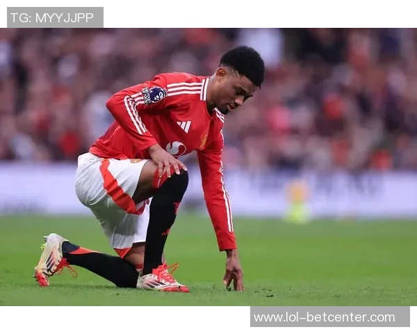 英超焦点战曼联与热刺激战成平点球大战引发全场热烈反响