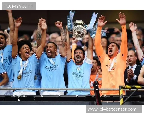 国王杯决赛曼联完胜曼城三球夺冠绝杀瞬间点燃全场激情