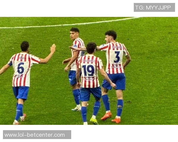 德甲激战巴萨大胜那不勒斯乌龙球引发全场狂欢转会传闻再起